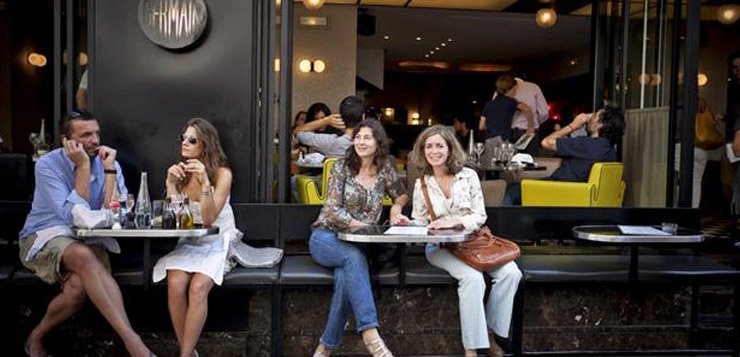 découvrez les restaurants incontournables de paris, où la gastronomie française s'épanouit dans des lieux emblématiques. savourez des plats raffinés et plongez dans l'ambiance unique de la capitale, des bistrots traditionnels aux tables étoilées.